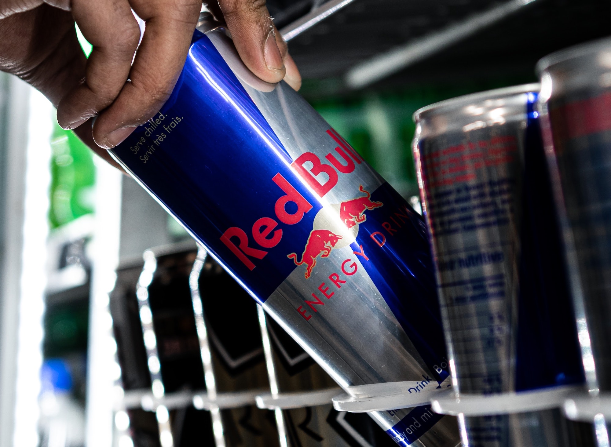 Stadion afkom Compulsion Er energidrik sundt eller usundt? Et kig på Red Bull og andre drikke